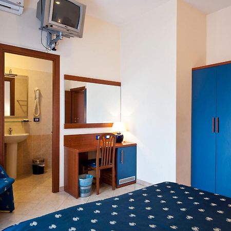 Hotel 4 Pini Roma Exterior foto