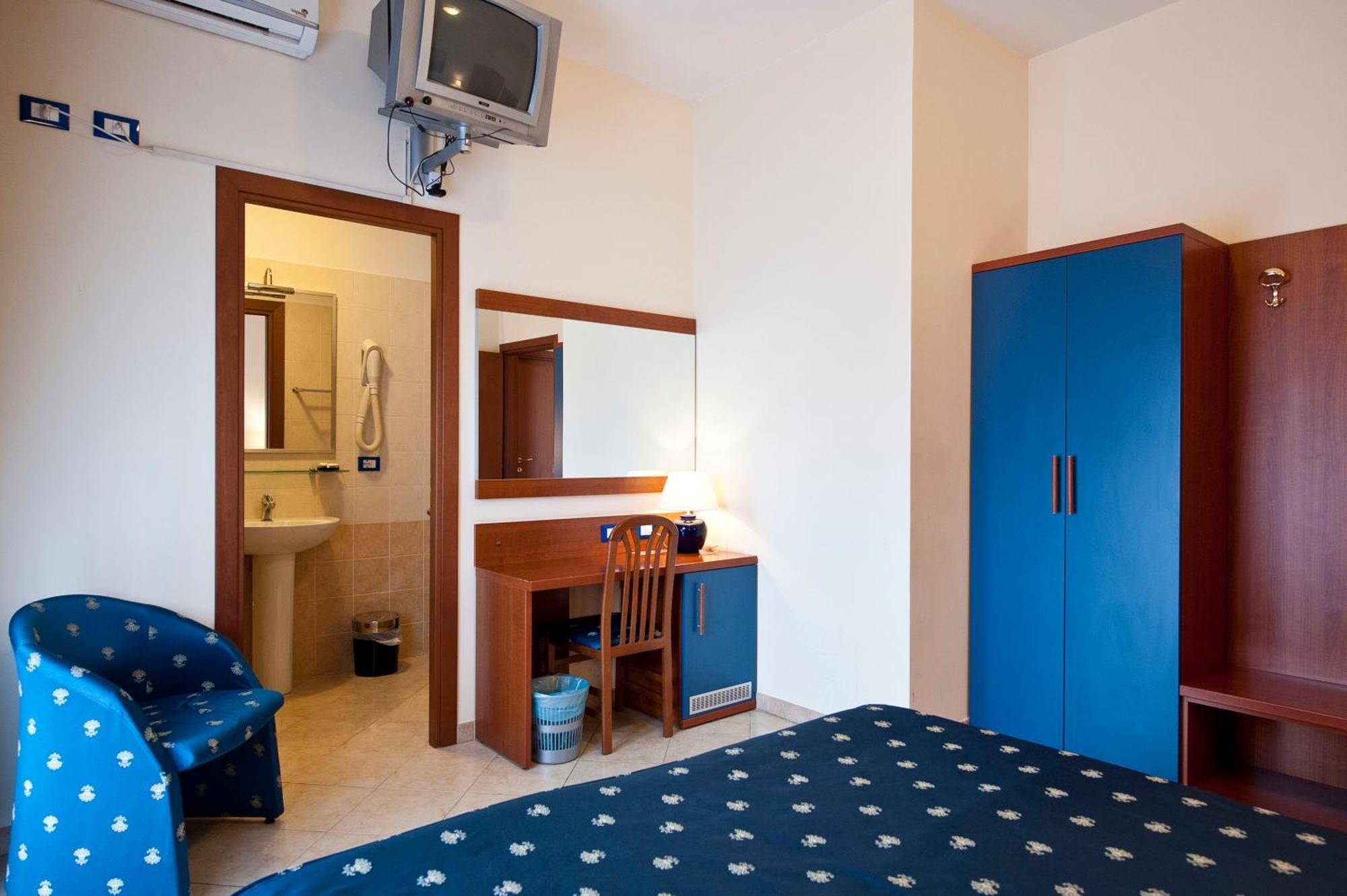 Hotel 4 Pini Roma Exterior foto