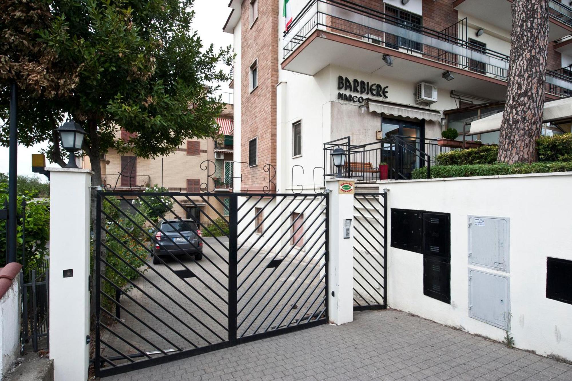 Hotel 4 Pini Roma Exterior foto
